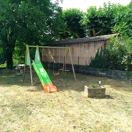 Maison Familiale De *